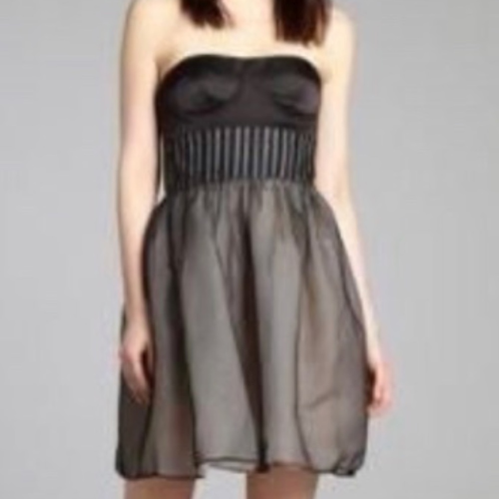 Vera Wang Lavender Label Strapless cocktail dress